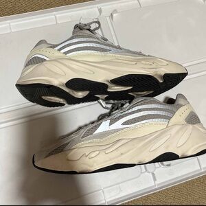 adidas Yeezy Boost 700 V2 Low Static Size 12 EF2829